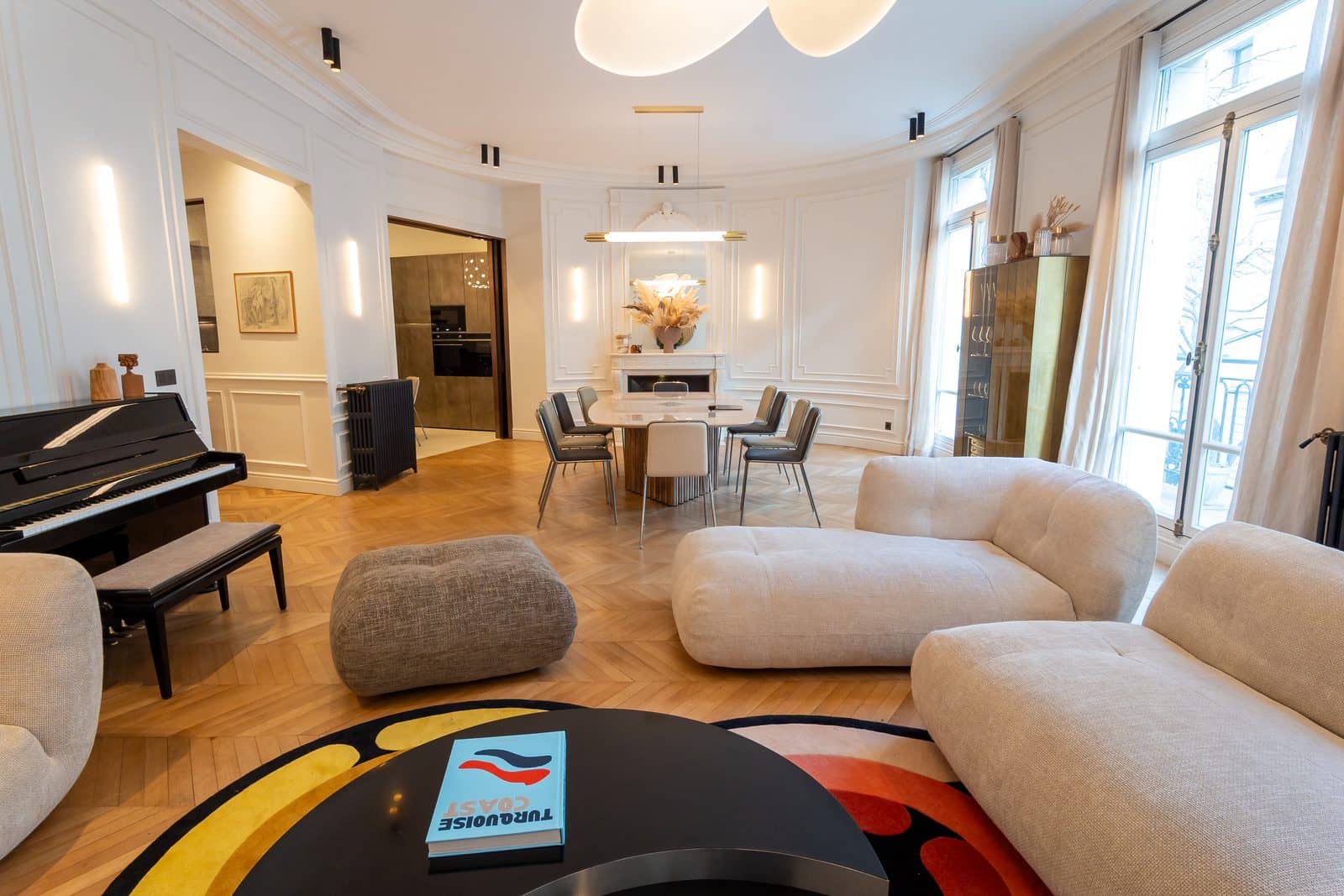 Salon haussmannien d'un lieu Daymaker
